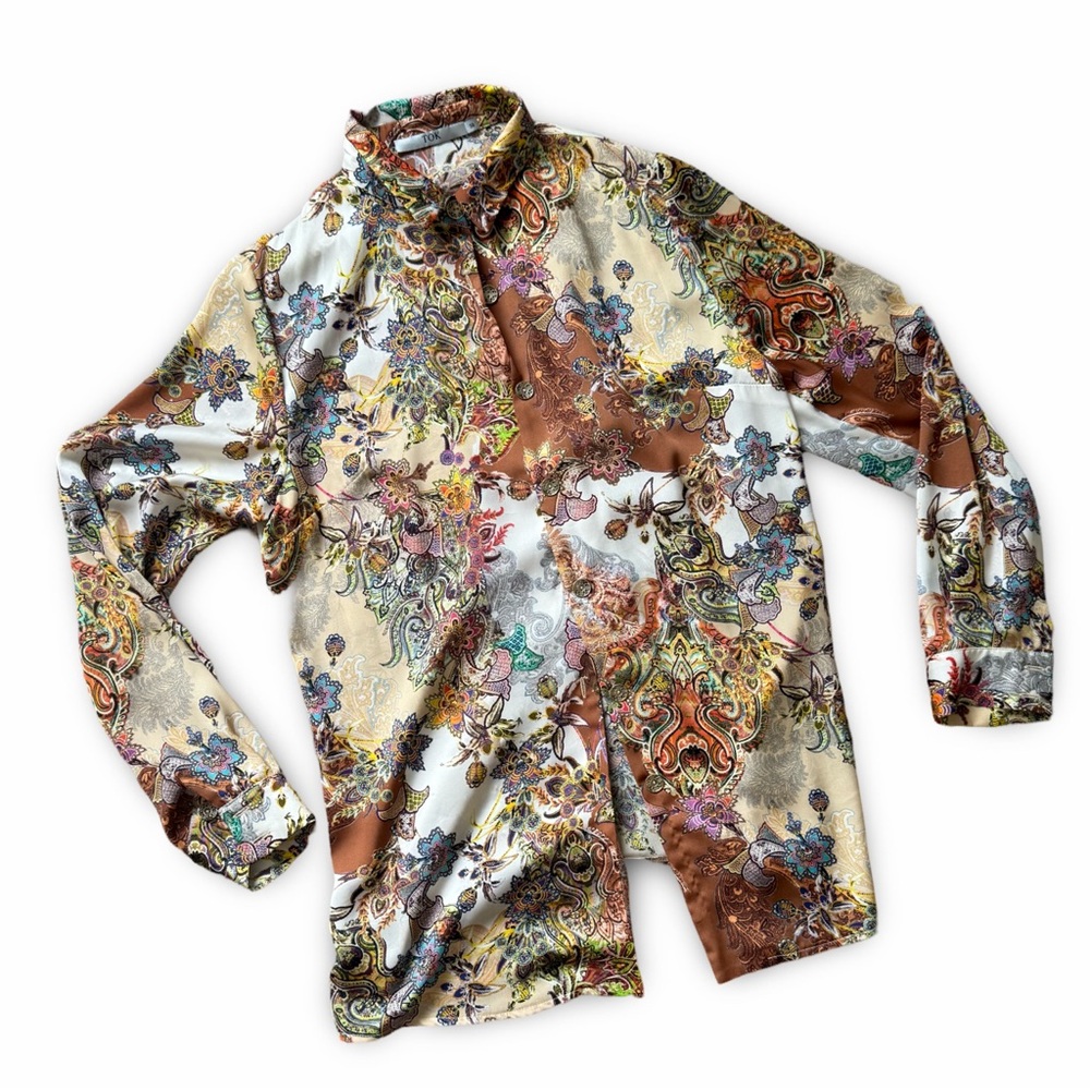 Vintage floral satin like button up Blouse